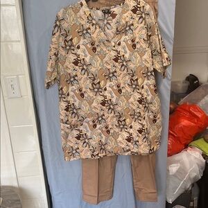 Floral Print Scrub Top and Pants Set pant 1X top XL 2pc